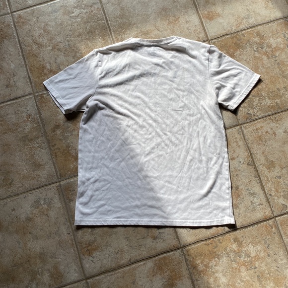 Boys Abercrombie t-shirt size 13/14 color is white and navy - Picture 3 of 3